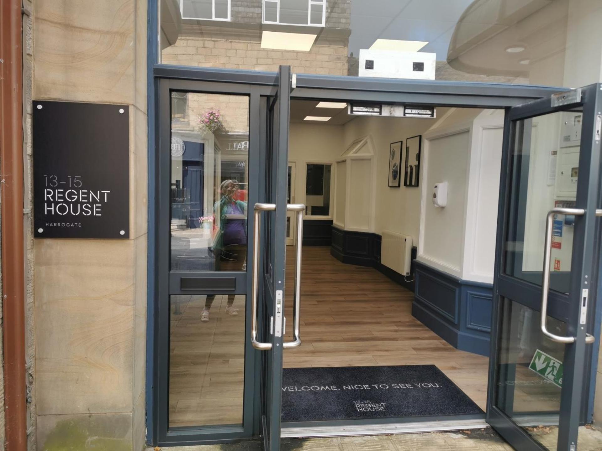 Regent Penthouse Villa Harrogate Exterior photo