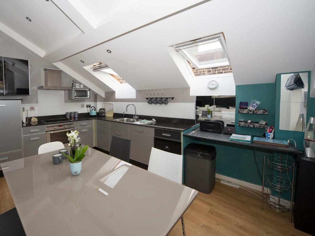 Regent Penthouse Villa Harrogate Exterior photo